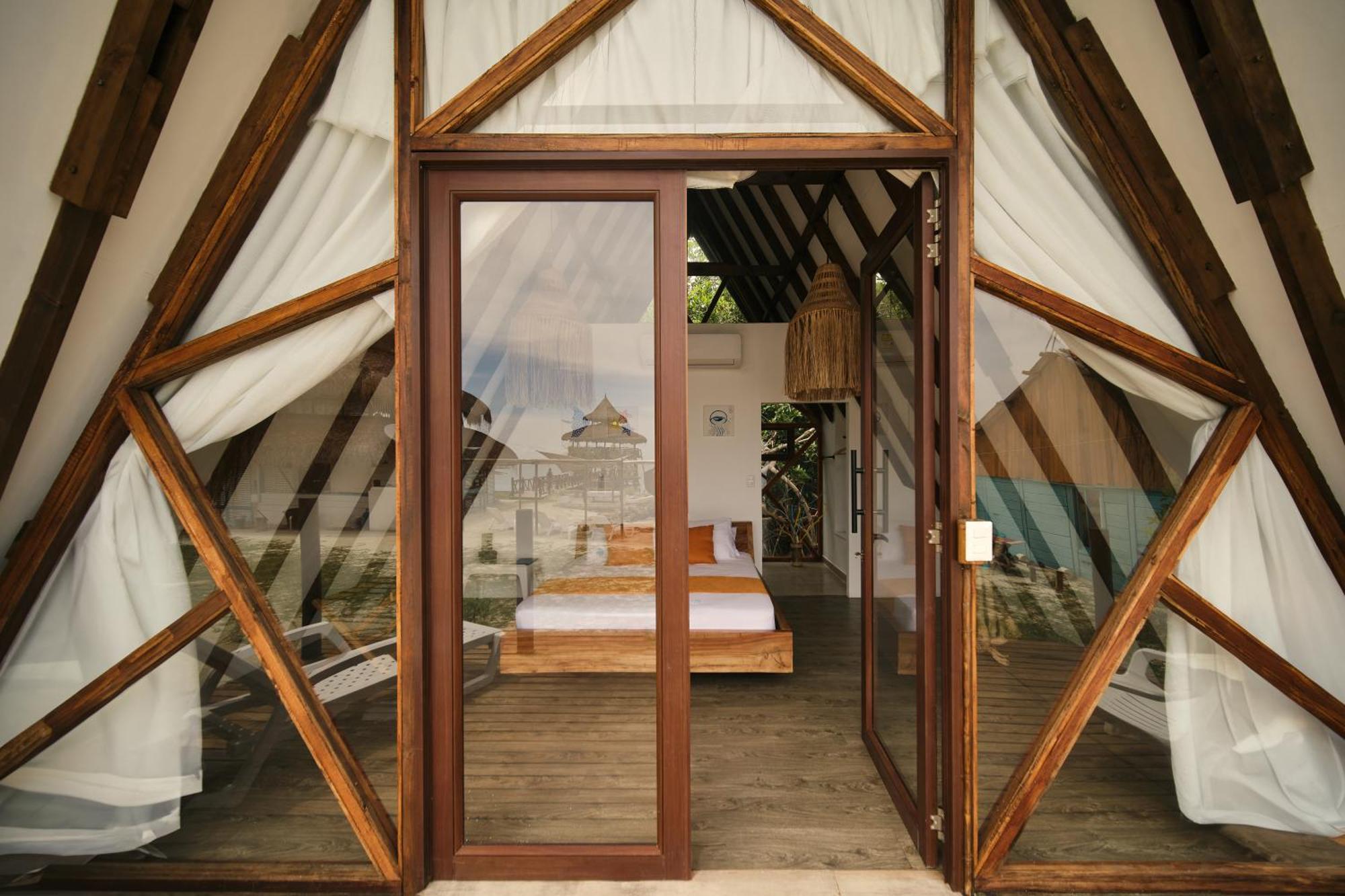 El Embrujo Tintipan Hotel Tintipan Island Eksteriør billede